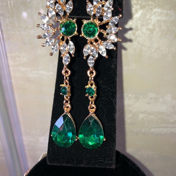 Earrings - Picture 2 of 3